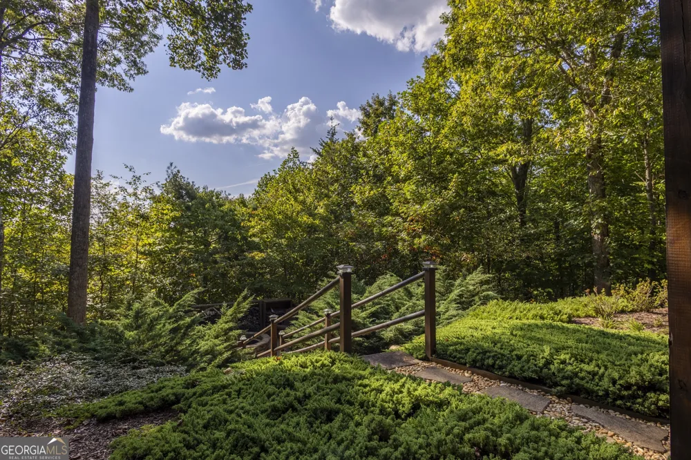 194 Squirrel Chase Morganton, GA 30560