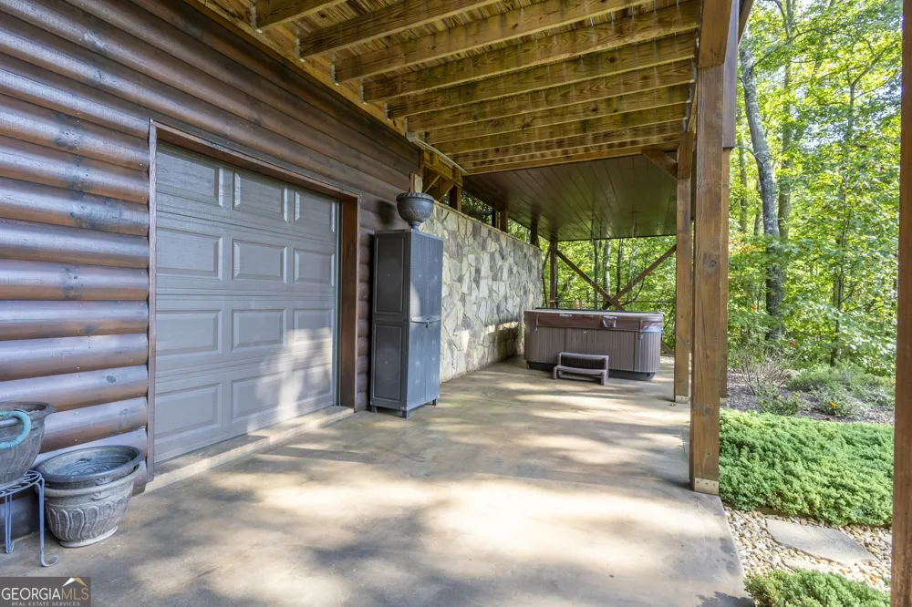 194 Squirrel Chase Morganton, GA 30560