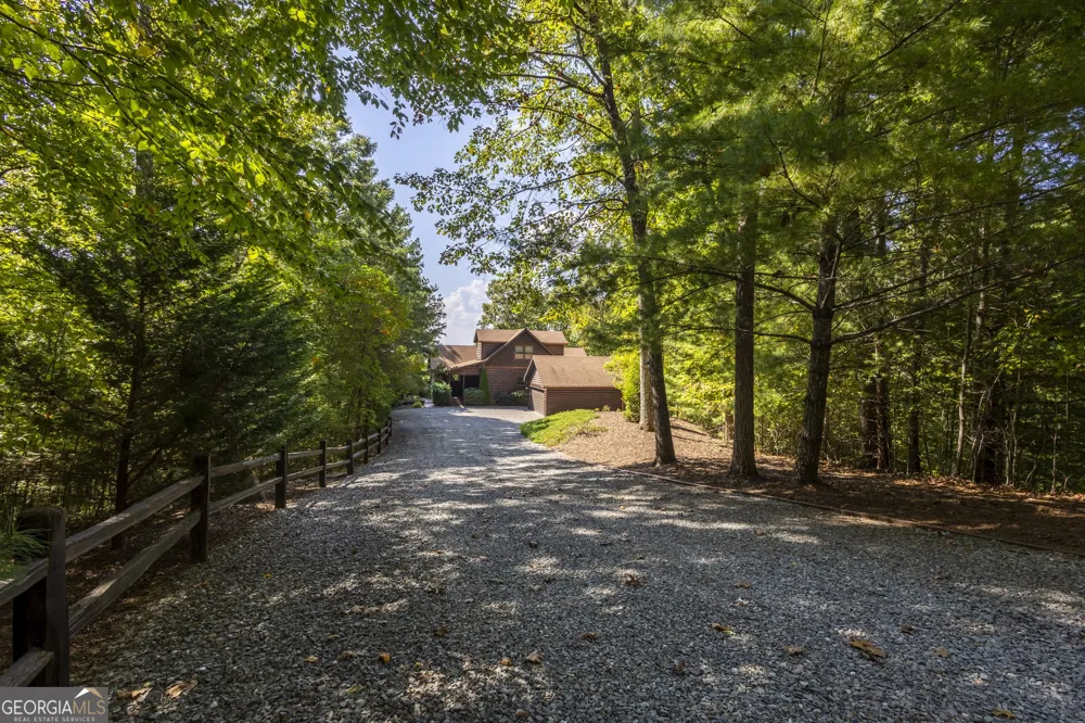 194 Squirrel Chase Morganton, GA 30560