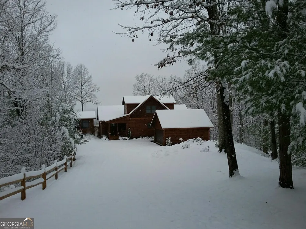 194 Squirrel Chase Morganton, GA 30560