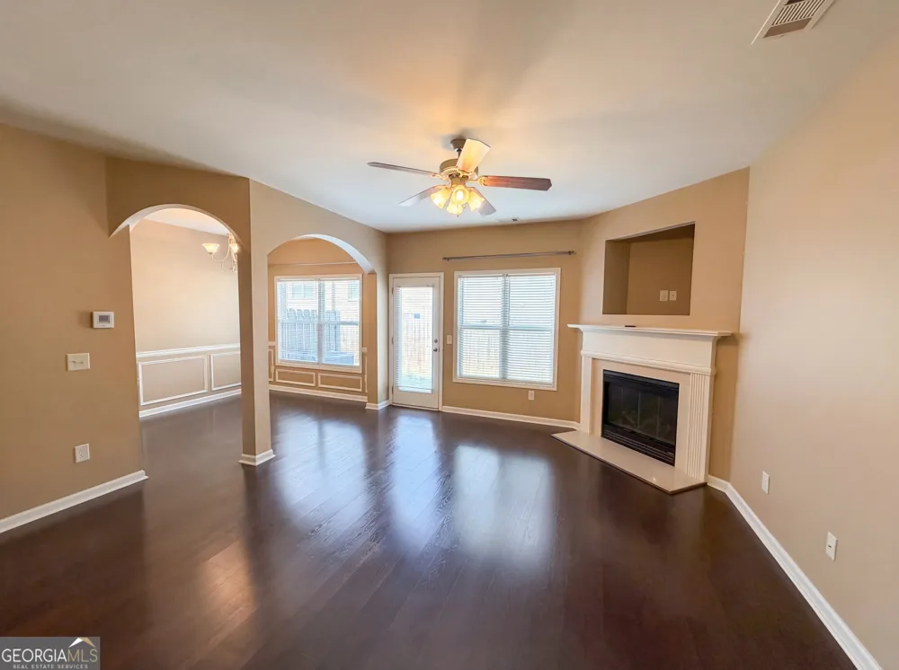 1205 Mistyhaynes WAY Grayson, GA 30017