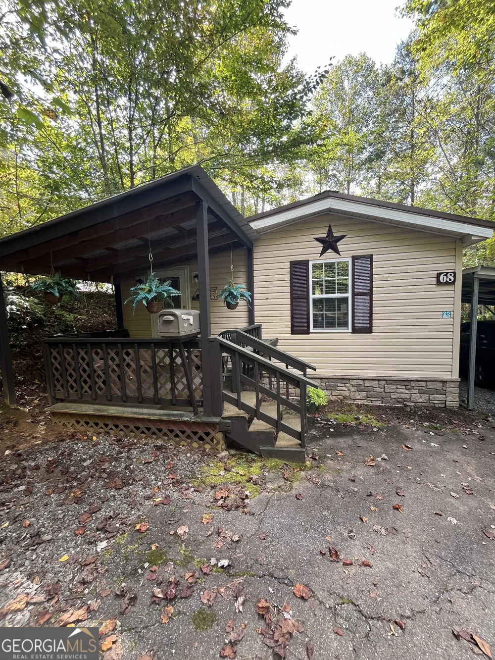 68 Nelson LN Hiawassee, GA 30546