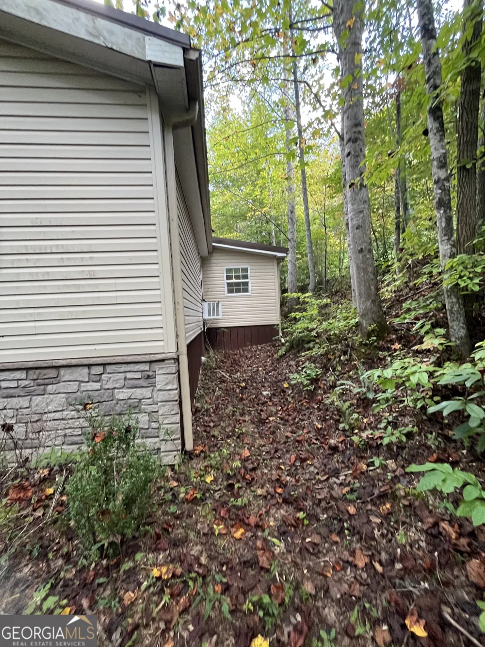 68 Nelson LN Hiawassee, GA 30546