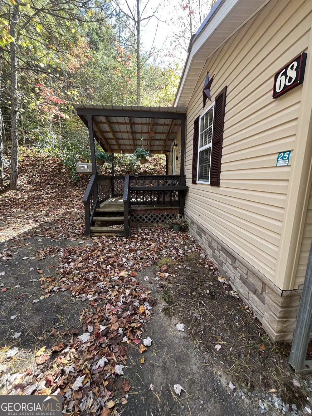 68 Nelson LN Hiawassee, GA 30546
