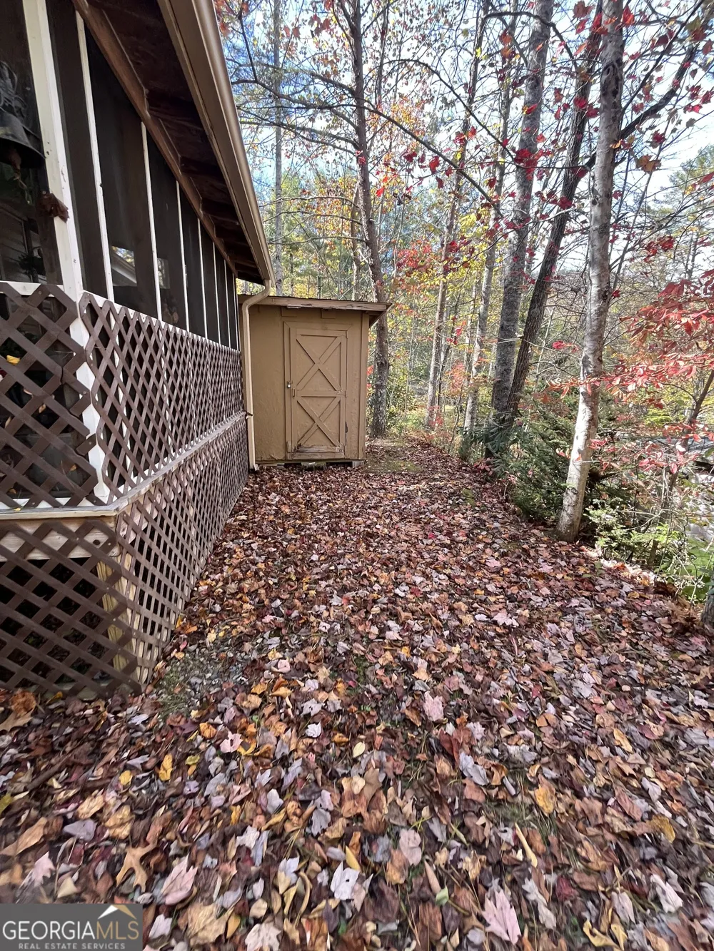 68 Nelson LN Hiawassee, GA 30546