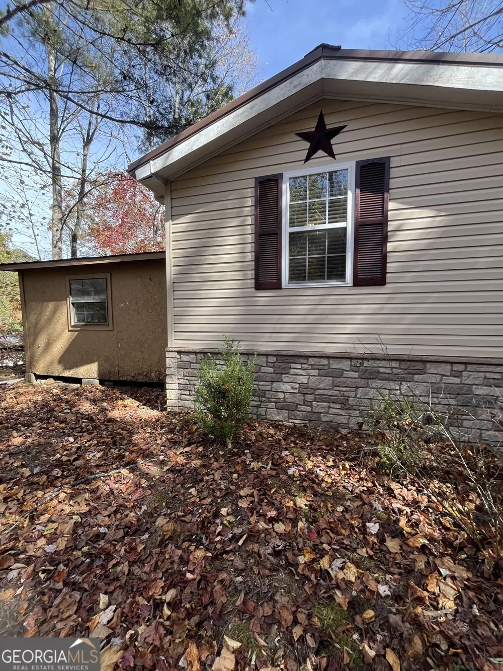 68 Nelson LN Hiawassee, GA 30546
