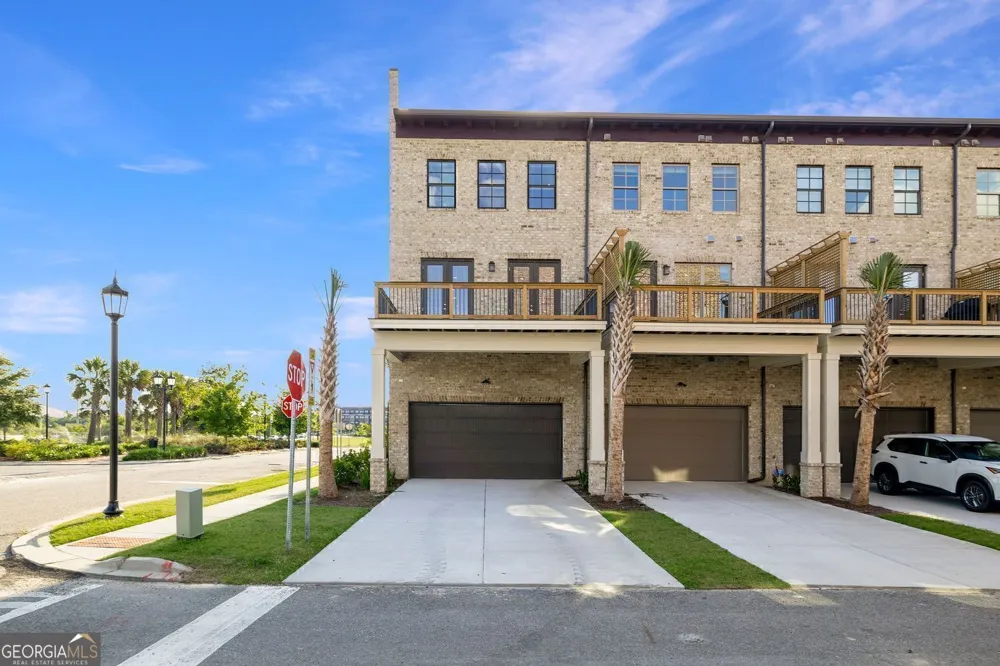 416 Upper East AVE Savannah, GA 31401