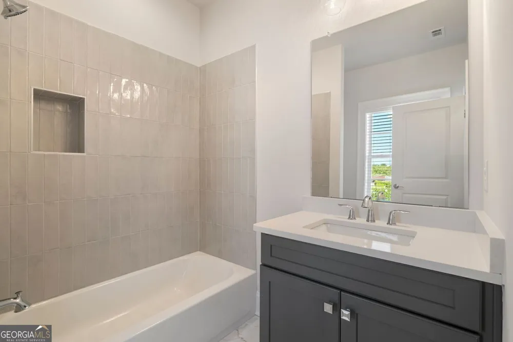 416 Upper East AVE Savannah, GA 31401