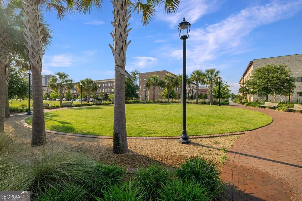 416 Upper East AVE Savannah, GA 31401