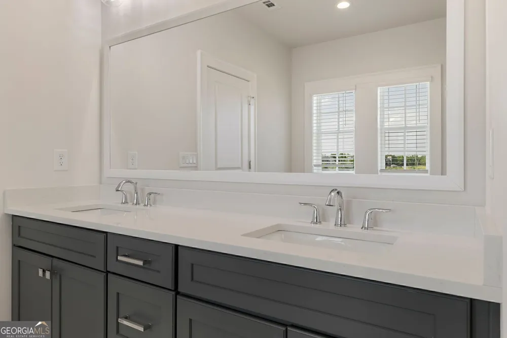 416 Upper East AVE Savannah, GA 31401
