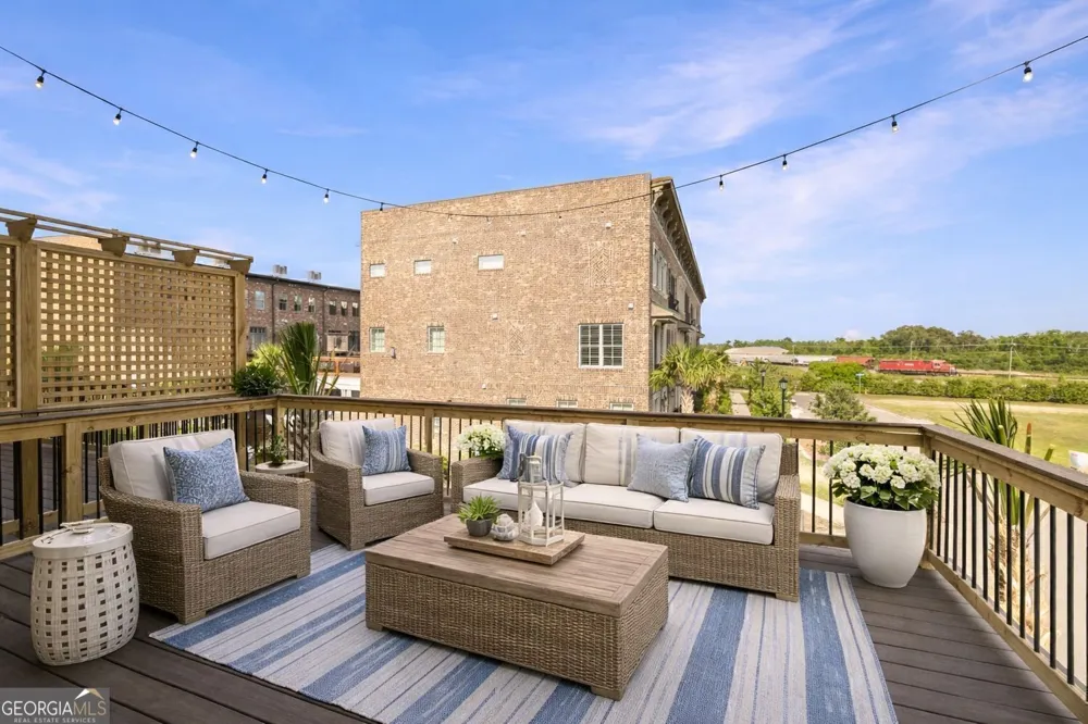 416 Upper East AVE Savannah, GA 31401