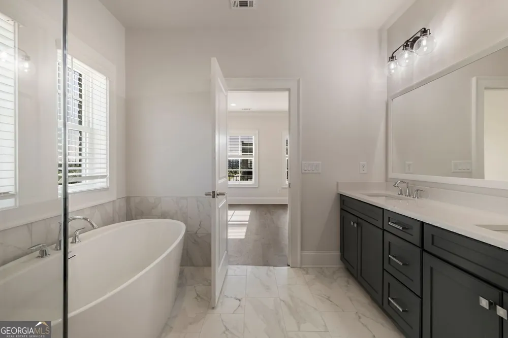 416 Upper East AVE Savannah, GA 31401