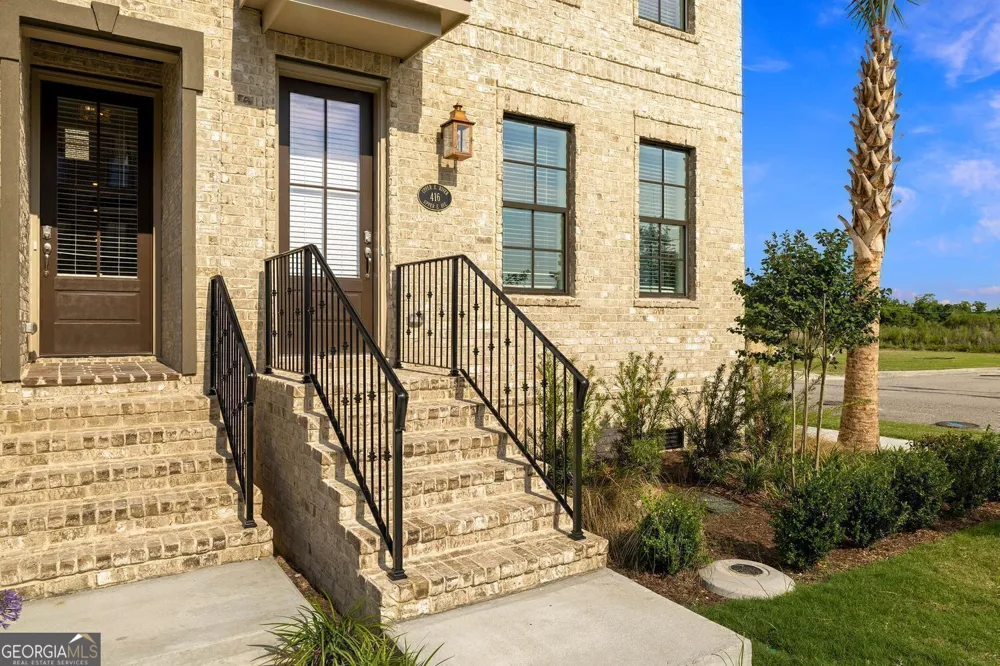 416 Upper East AVE Savannah, GA 31401
