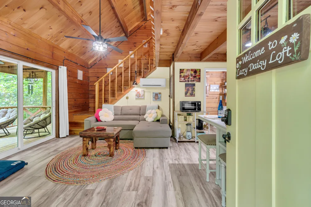 142 Heavenly RDG Sautee Nacoochee, GA 30571