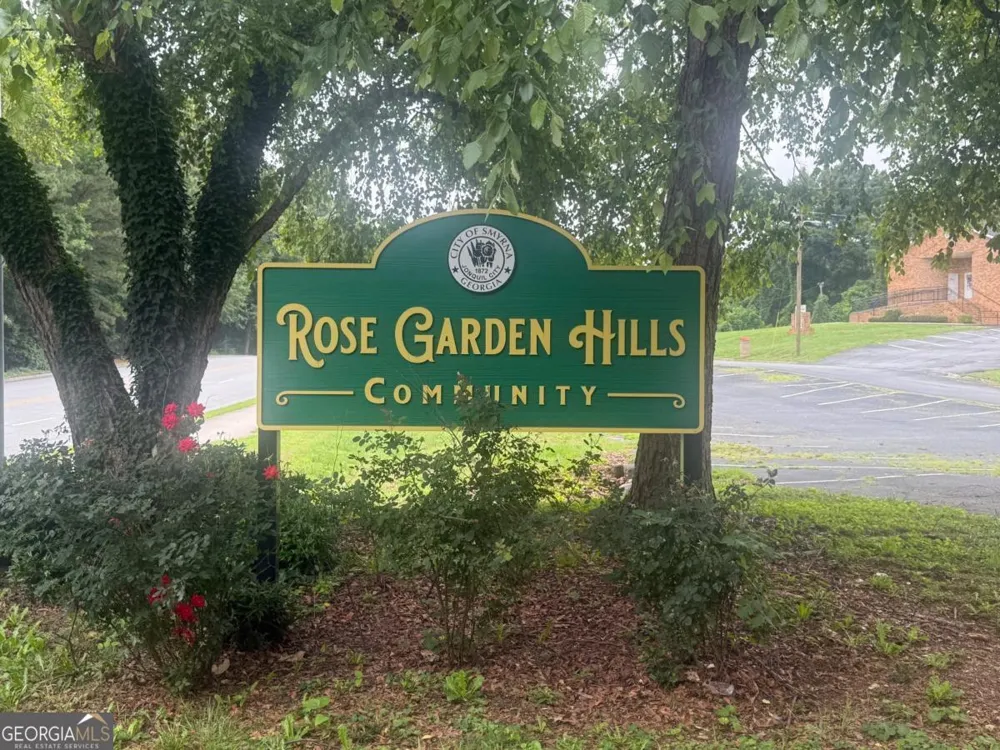 2560 Gordon CIR SE Smyrna, GA 30080