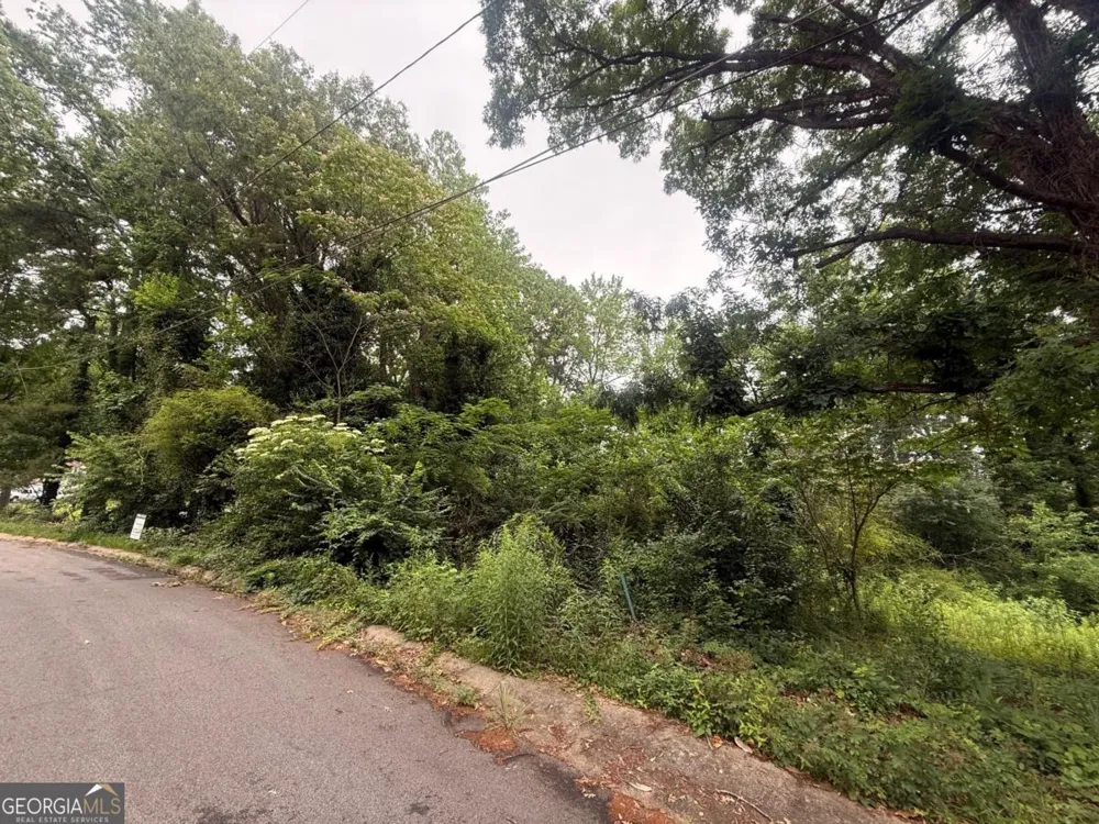 2566 Gordon CIR SE Smyrna, GA 30080