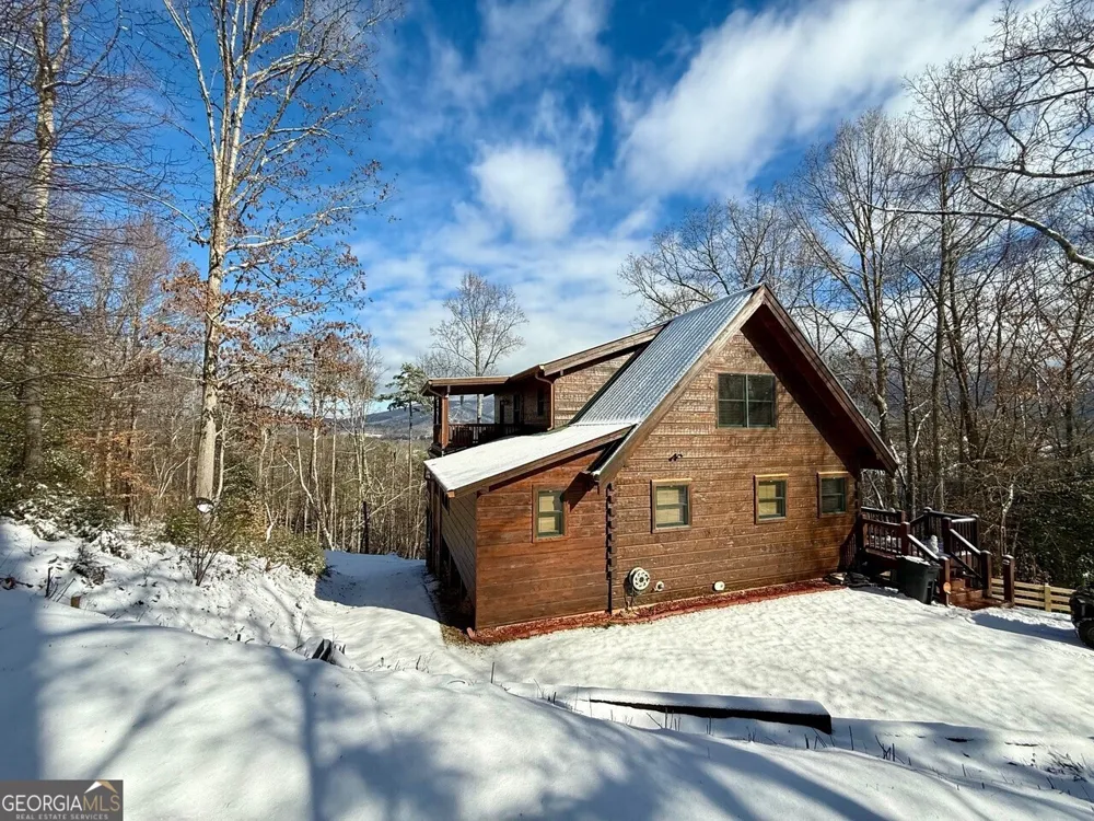 6341 W Laurel LN Young Harris, GA 30582