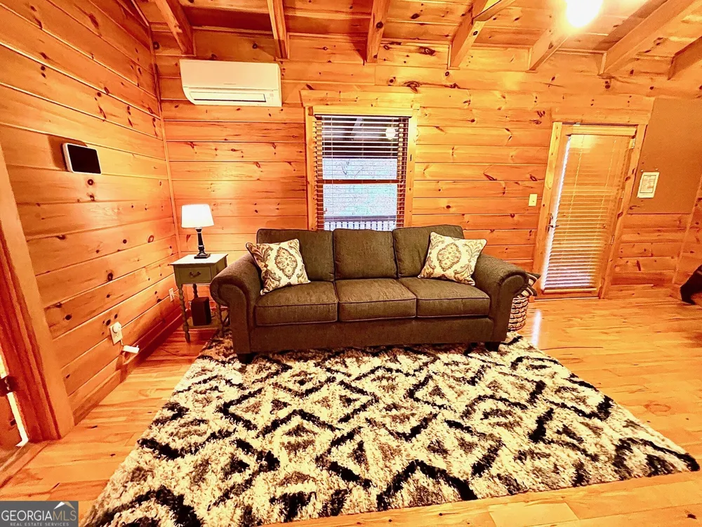 6341 W Laurel LN Young Harris, GA 30582