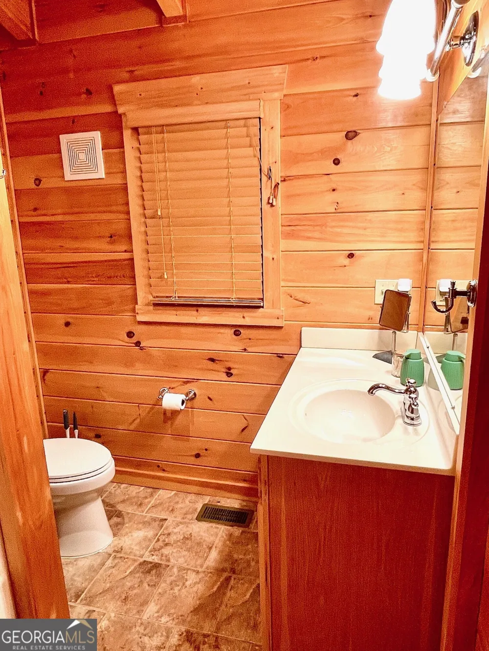 6341 W Laurel LN Young Harris, GA 30582