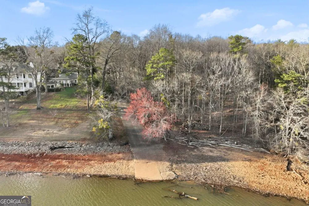 7707 Elm CIR Murrayville, GA 30564