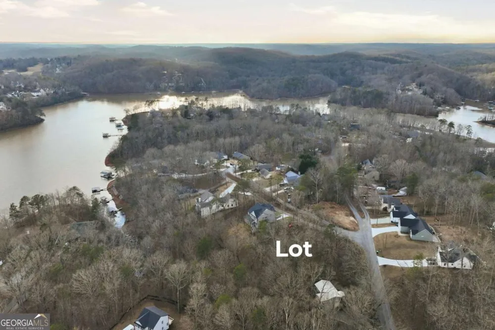 7707 Elm CIR Murrayville, GA 30564