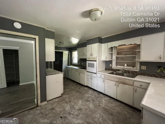 1502 Camellia DR Dublin, GA 31021