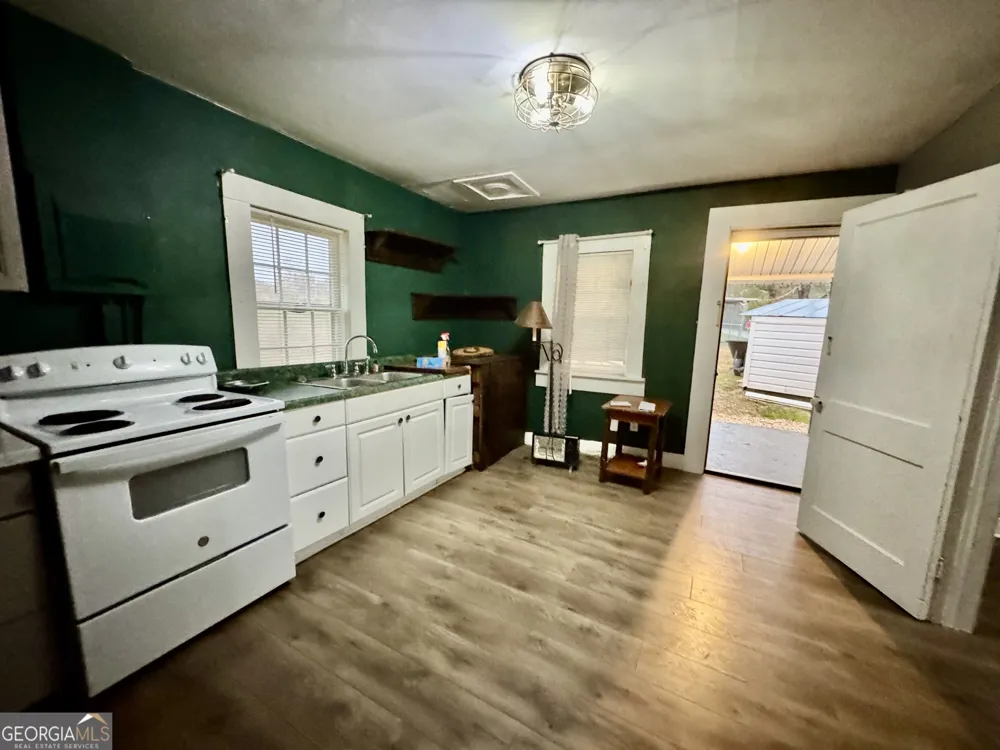 930 Cantrell RD Marble Hill, GA 30148