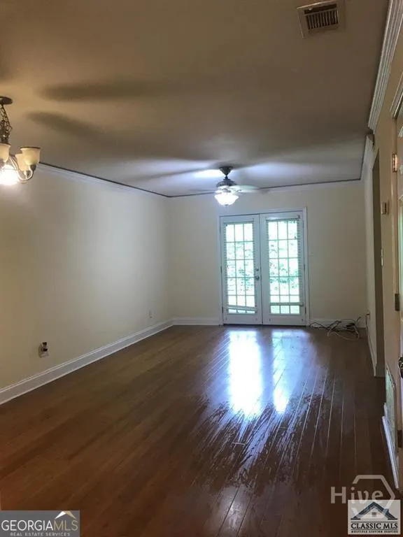 1055 Baxter ST Athens, GA 30606