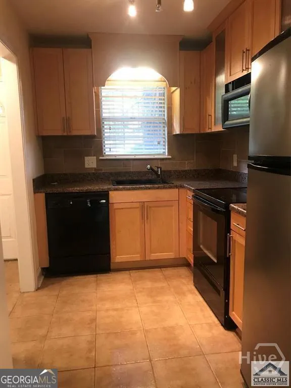 1055 Baxter ST Athens, GA 30606