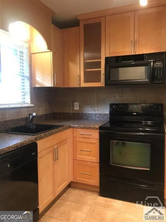 1055 Baxter ST Athens, GA 30606