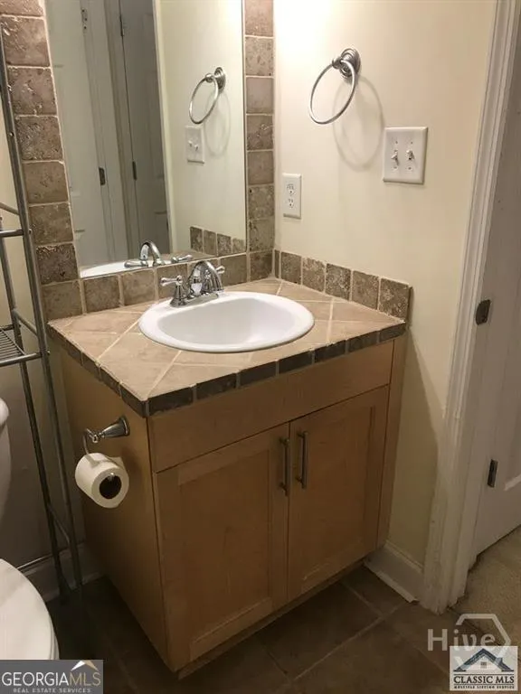 1055 Baxter ST Athens, GA 30606