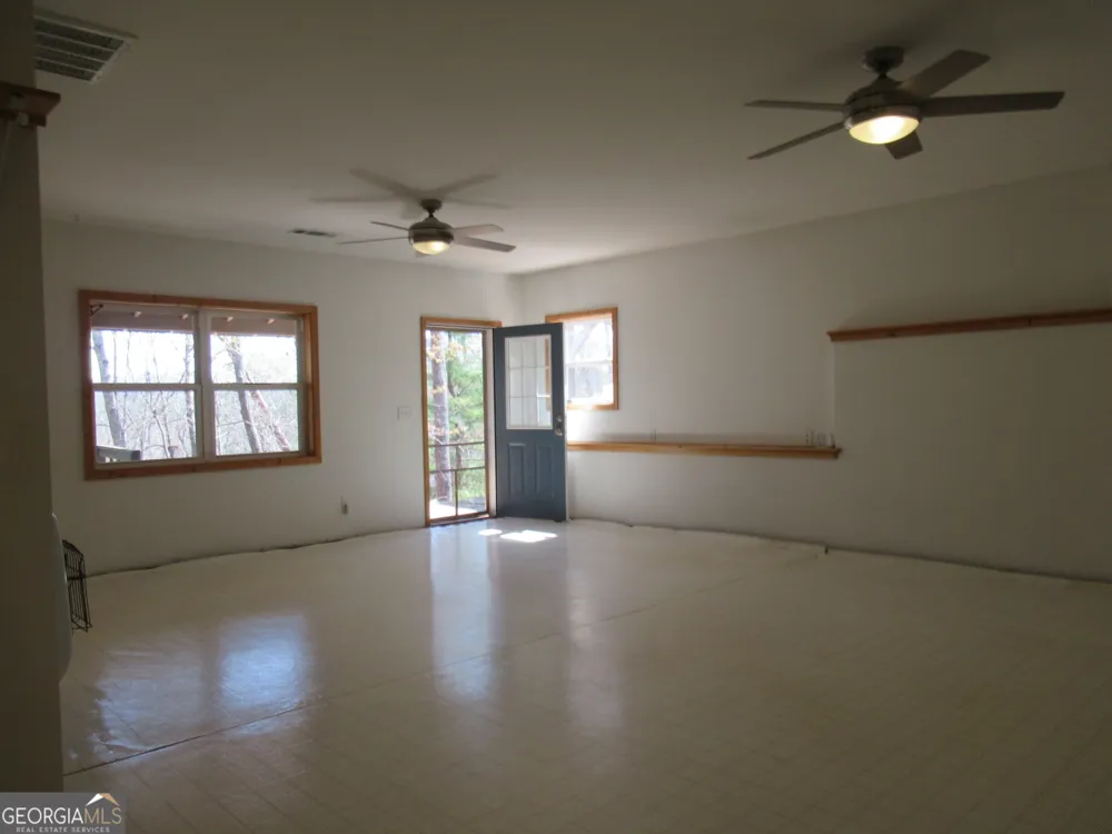 378 Laurel CIR Dahlonega, GA 30533