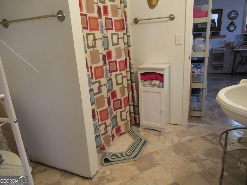 378 Laurel CIR Dahlonega, GA 30533