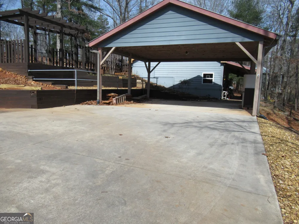 378 Laurel CIR Dahlonega, GA 30533