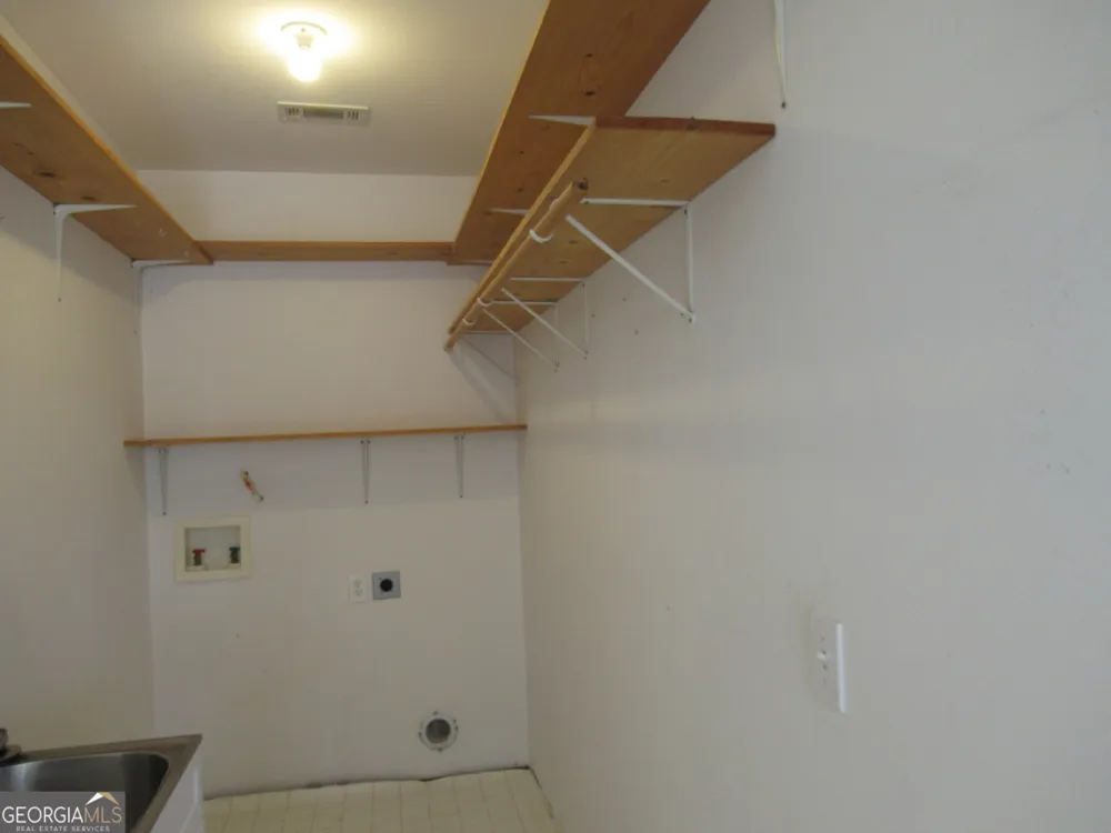 378 Laurel CIR Dahlonega, GA 30533