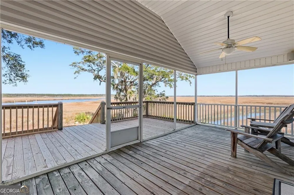 1116 Pleasure Point LN NE Townsend, GA 31331