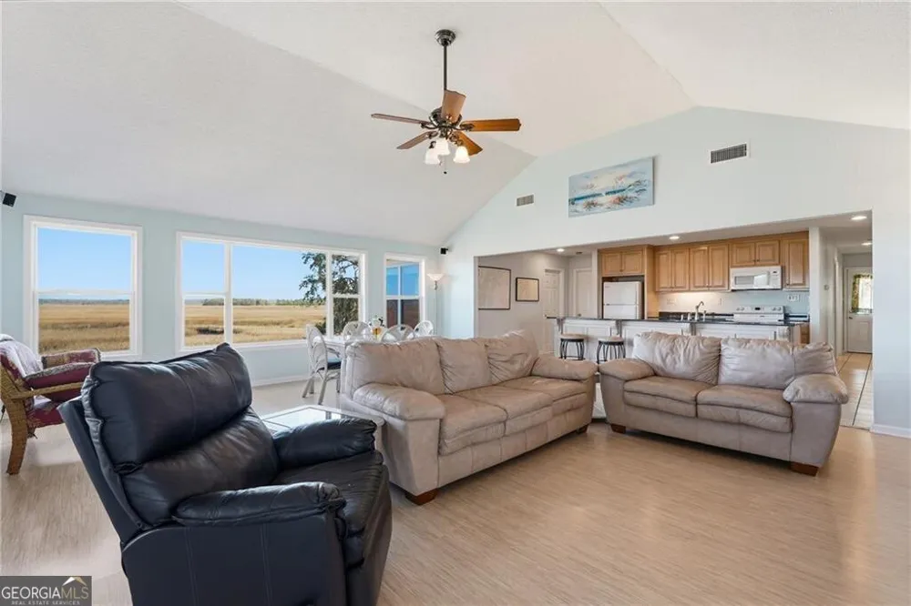 1116 Pleasure Point LN NE Townsend, GA 31331