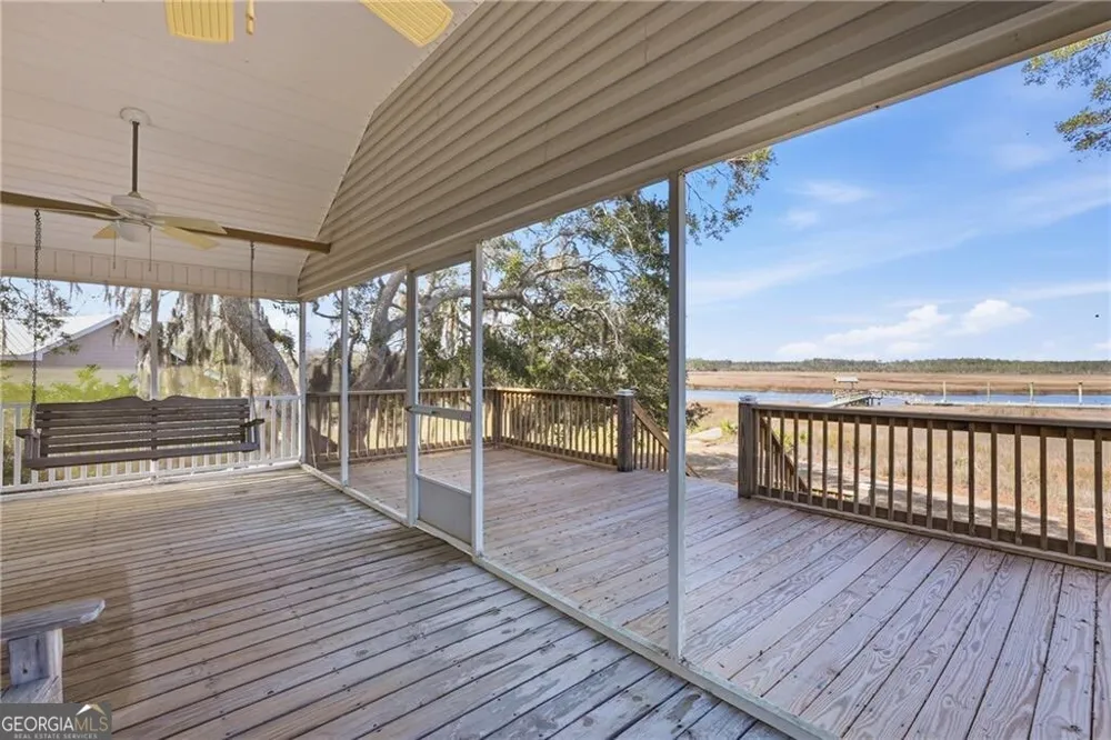 1116 Pleasure Point LN NE Townsend, GA 31331