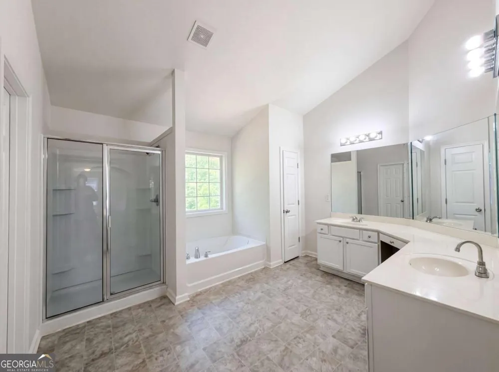 520 Lullaby CT Fayetteville, GA 30214