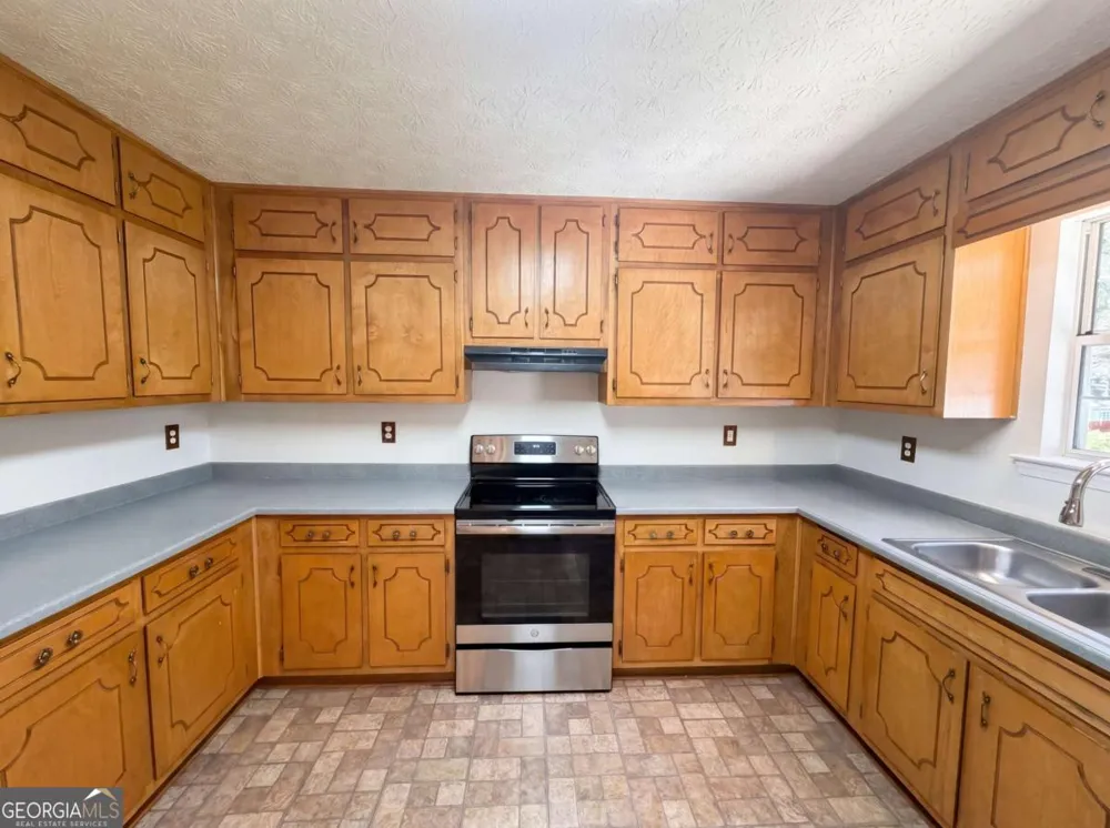 90 Rolling Ridge DR Covington, GA 30016