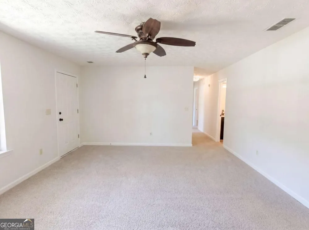 90 Rolling Ridge DR Covington, GA 30016