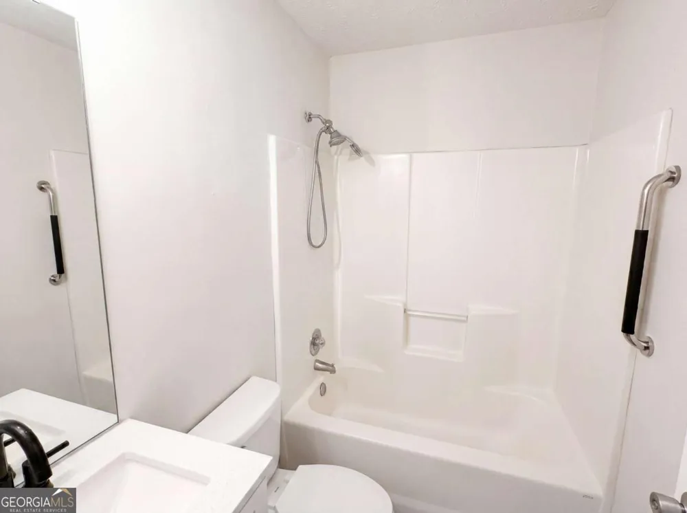 90 Rolling Ridge DR Covington, GA 30016
