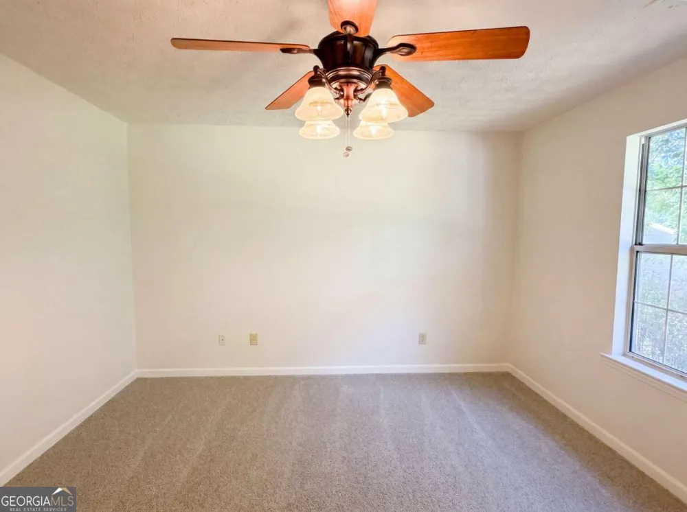 90 Rolling Ridge DR Covington, GA 30016