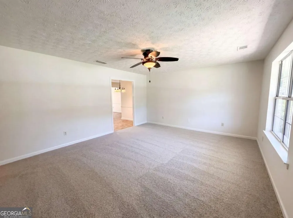 90 Rolling Ridge DR Covington, GA 30016