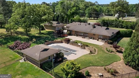 1132 Euharlee RD