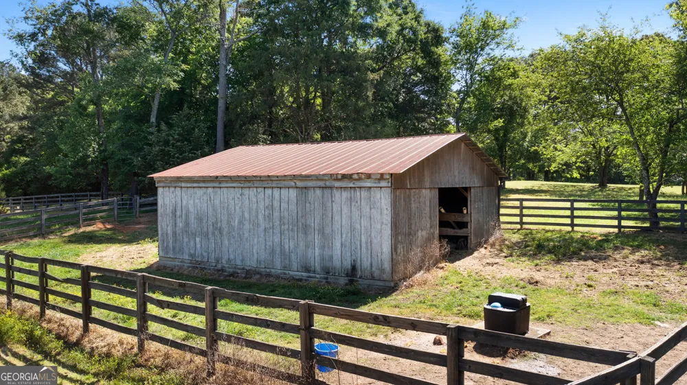 1132 Euharlee RD Kingston, GA 30145