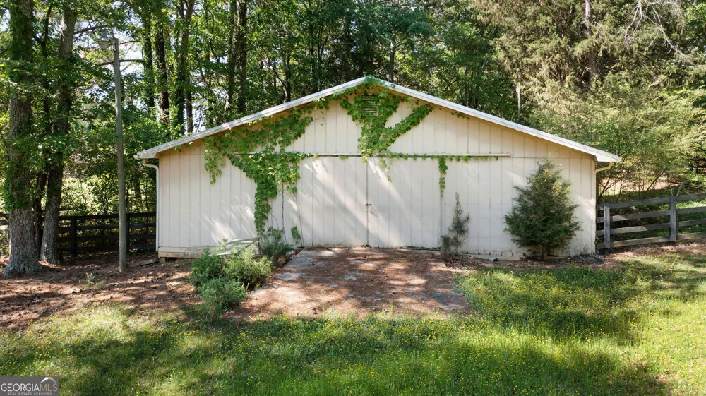 1132 Euharlee RD Kingston, GA 30145