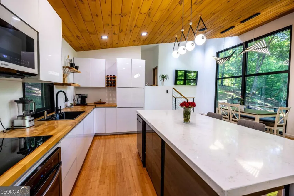 642 Susan Davis RD Sparta, GA 31087