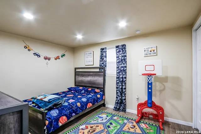 410 Crisp Uvalde, TX 78801