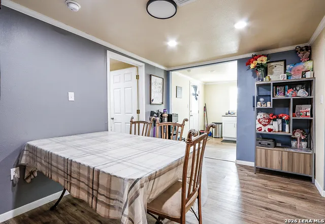 410 Crisp Uvalde, TX 78801